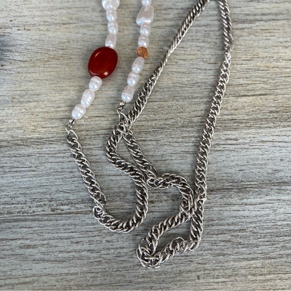 NWT Free People Oyster Pearl Marigold Belly Chain - Picture 4 of 4